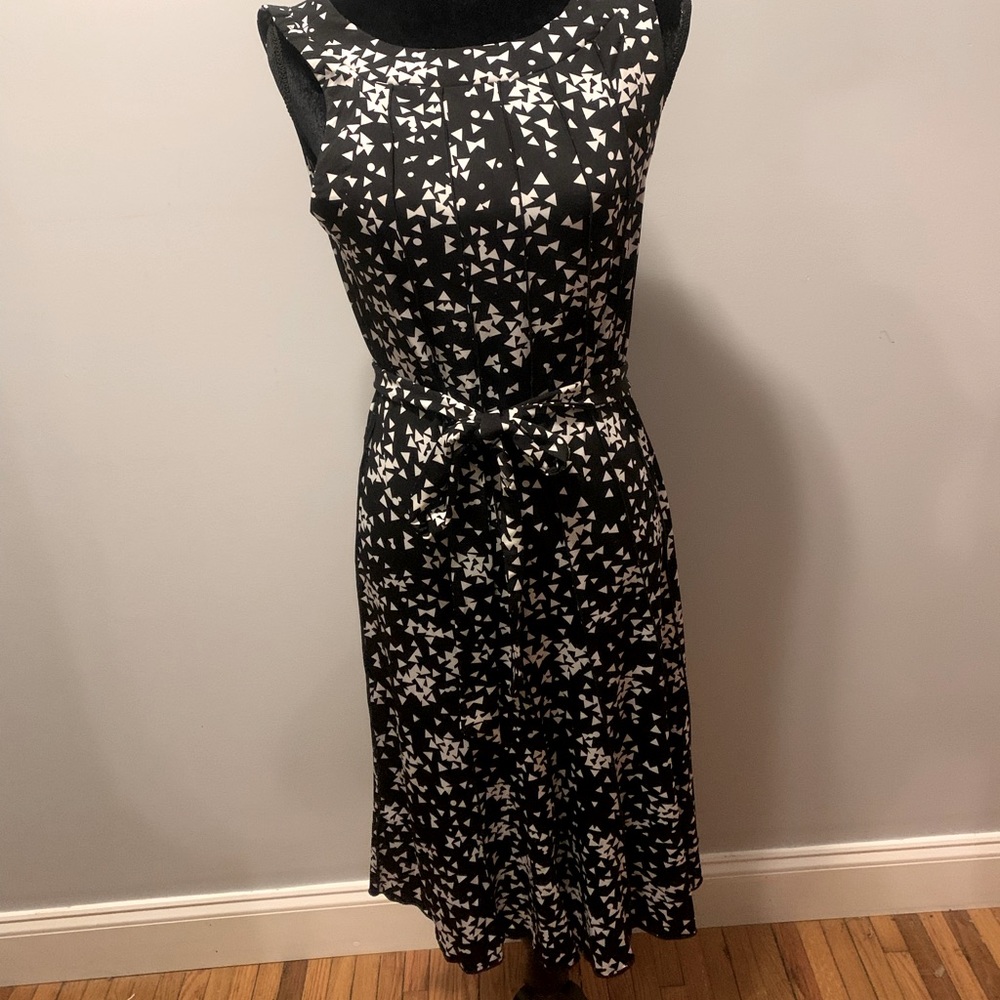 Black and white geometric design dress